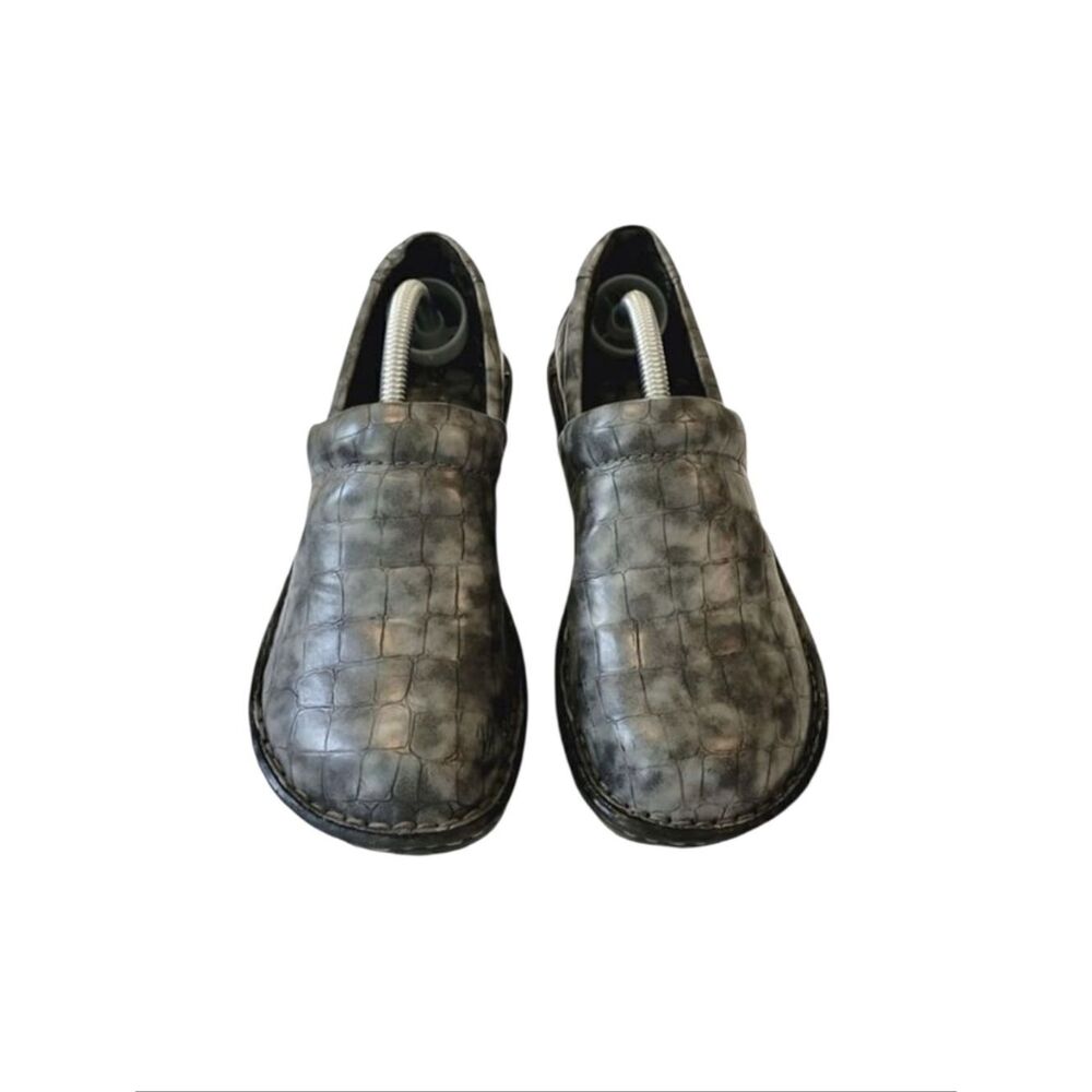 b.o.c Born Concepts Peggy Gray Croccodile Embossed Clog Shoes Size 6.5